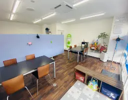 株式会社エフエムホーム 枚方店